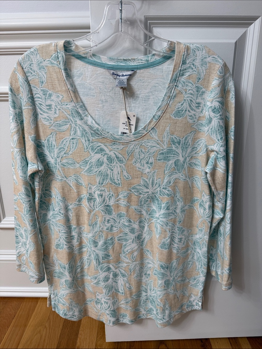 NWT - Tommy Bahama Floral Scoop Neck Women's Top